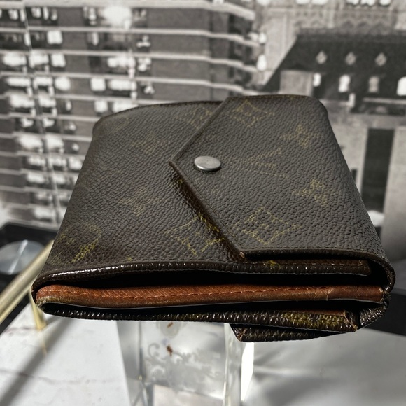 Authentic Louis Vuitton Monogram Wallet - Picture 8 of 12